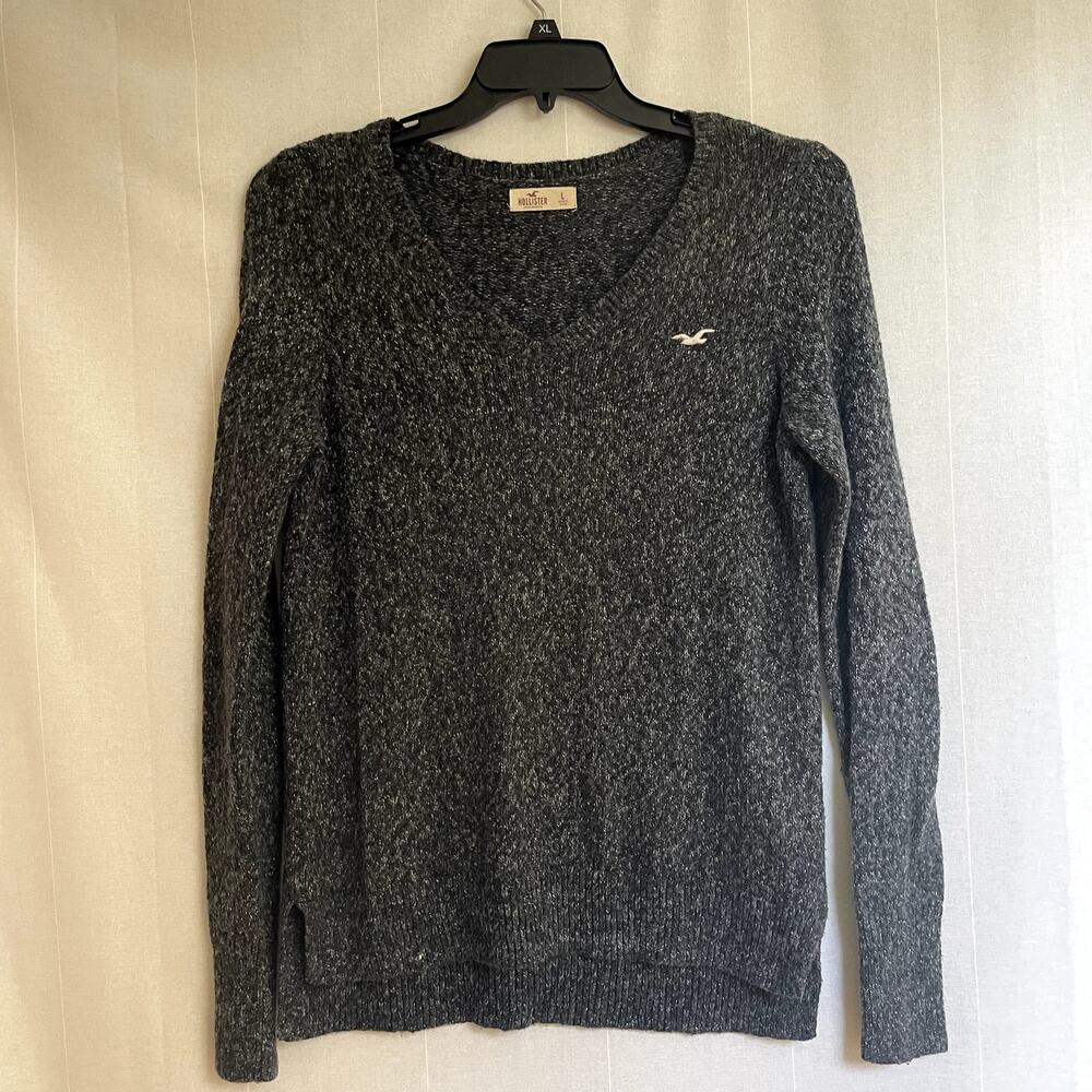 Hollister Cotton Blend Vneck Pullover Logo Sweater preppy